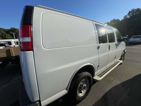 Used 2025 GMC Savana 2500 w/ Driver Convenience Package RWD image 8