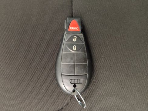 Used 2019 Jeep Cherokee Latitude w/ Popular Appearance Group FWD image 32