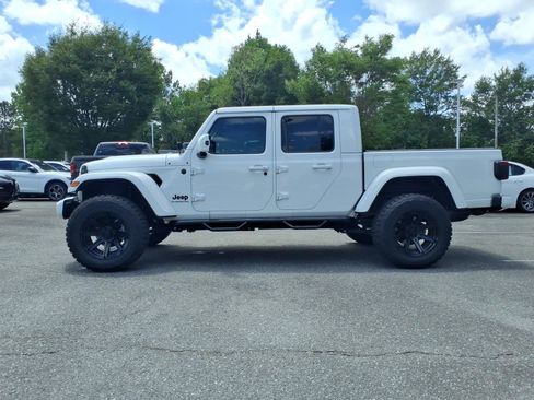 Used 2021 Jeep Gladiator Overland AWD/4WD image 3