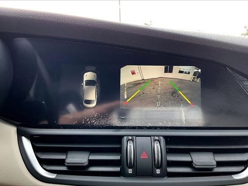 Used 2019 Alfa Romeo Giulia RWD image 13