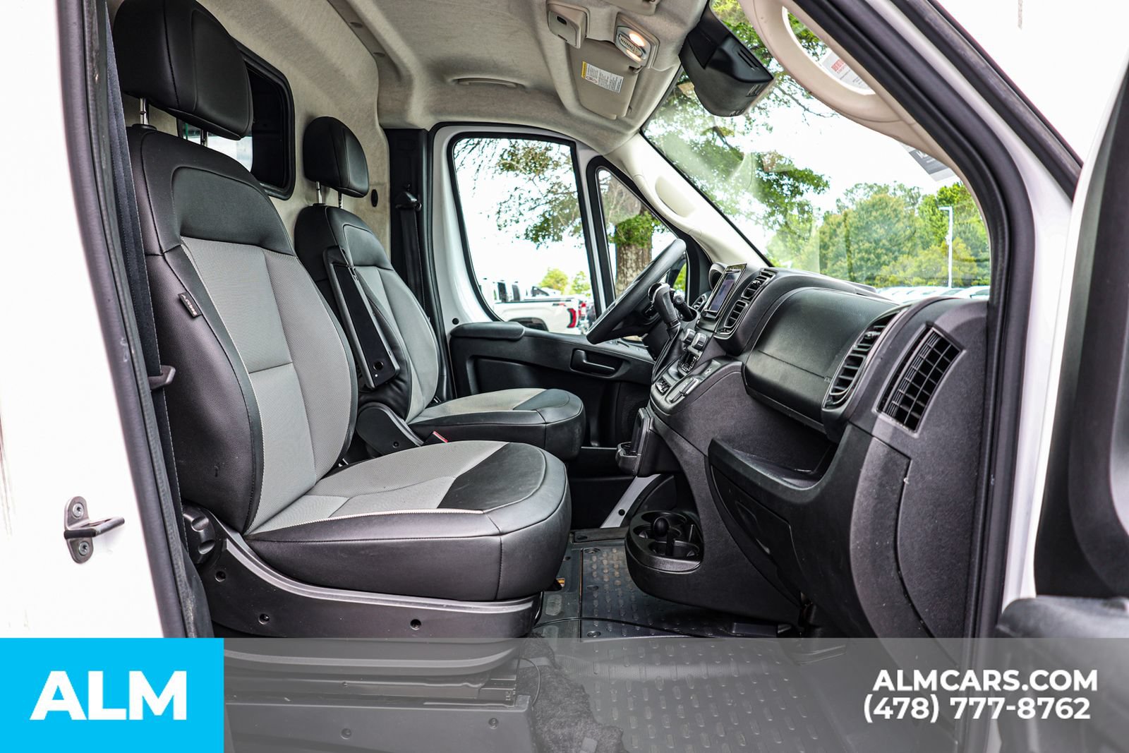 Used 2025 RAM ProMaster 2500 w/ Convenience Group FWD image 18