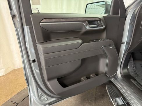 New 2026 Chevrolet Silverado 1500 LTZ w/ LTZ Premium Package AWD/4WD image 4