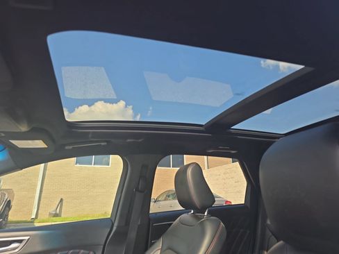 Used 2020 Ford Edge ST-Line FWD image 30