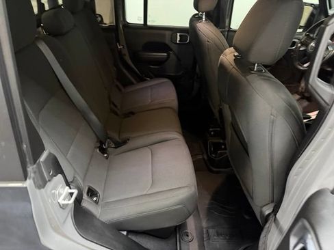Used 2021 Jeep Gladiator Sport AWD/4WD image 41