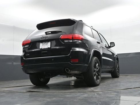 Used 2022 Jeep Grand Cherokee Laredo X image 40