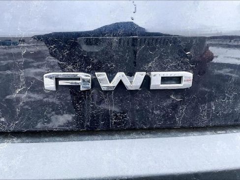 Used 2022 GMC Acadia SLT image 8