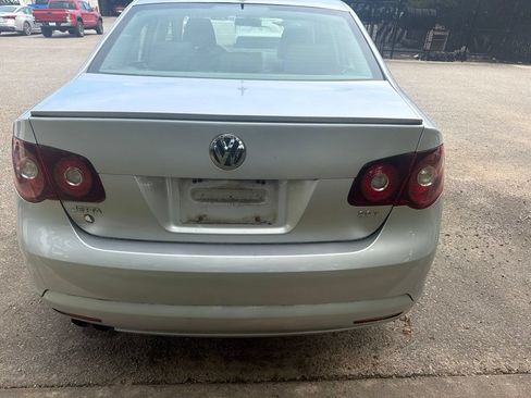 Used 2009 Volkswagen Jetta Wolfsburg Edition FWD image 8