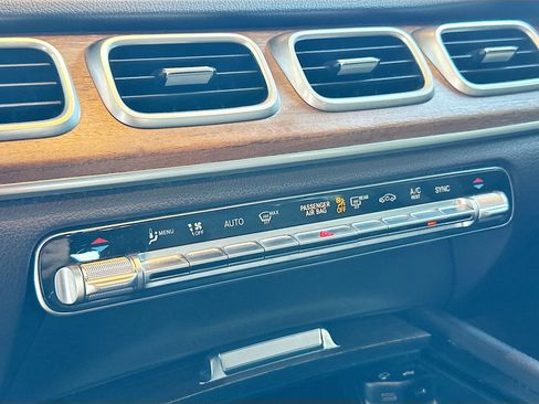 Used 2022 Mercedes-Benz GLE 350 image 16