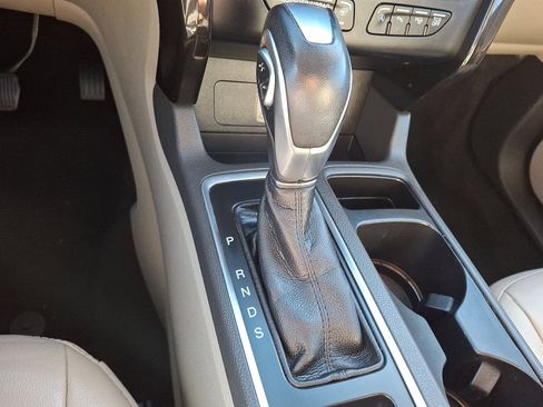 Used 2018 Ford Escape Titanium image 16