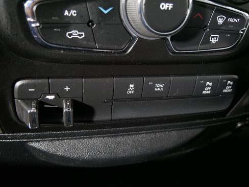 Used 2018 RAM 1500 Big Horn AWD/4WD image 29