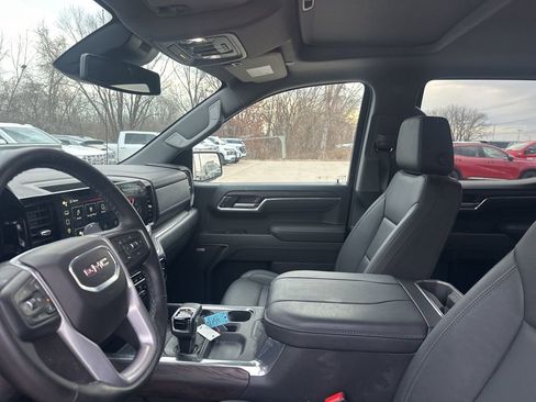 Used 2025 GMC Sierra 1500 SLT w/ SLT Premium Plus Package image 16