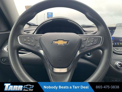 Used 2025 Chevrolet Malibu LT FWD image 11