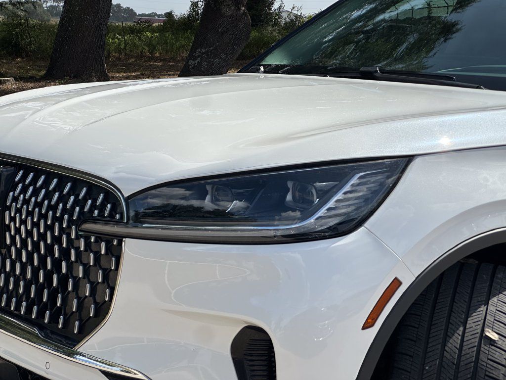 Used 2025 Lincoln Aviator Reserve w/ Illumination Package RWD image 9