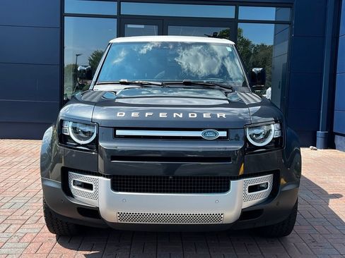 Used 2023 Land Rover Defender 110 S AWD/4WD image 8