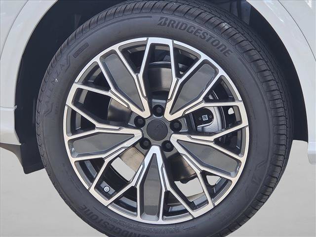 New 2026 Audi Q5 Premium AWD/4WD image 9
