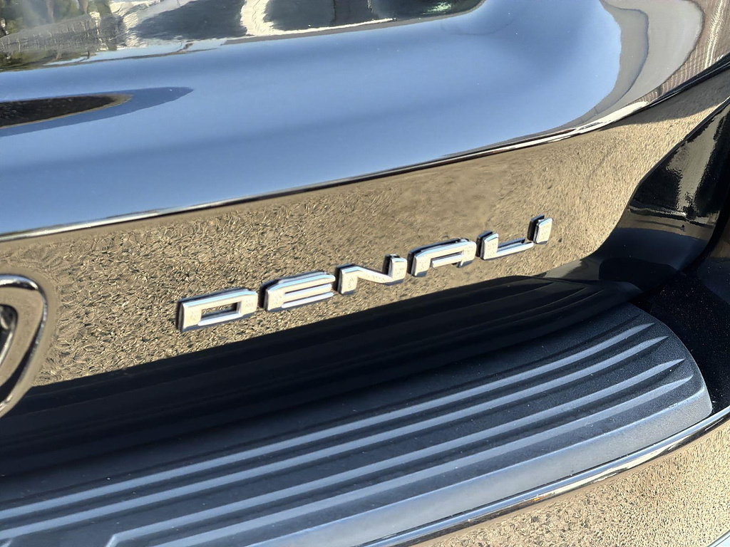 Used 2023 GMC Yukon XL Denali w/ LPO, Floor Liner Package AWD/4WD image 31