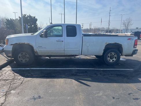Used 2009 GMC Sierra 2500 W/T image 9