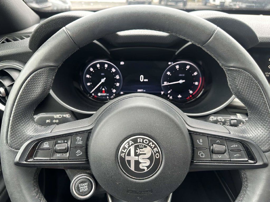 Used 2024 Alfa Romeo Stelvio Ti AWD/4WD image 24