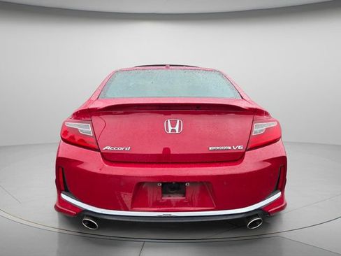 Used 2016 Honda Accord Touring image 5