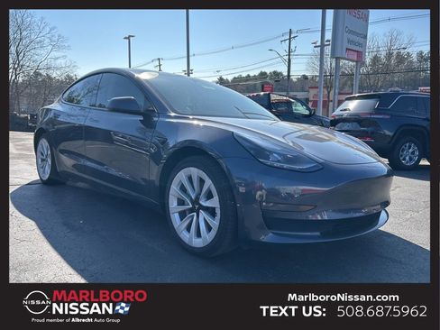 Used 2022 Tesla Model 3 Long Range image 1