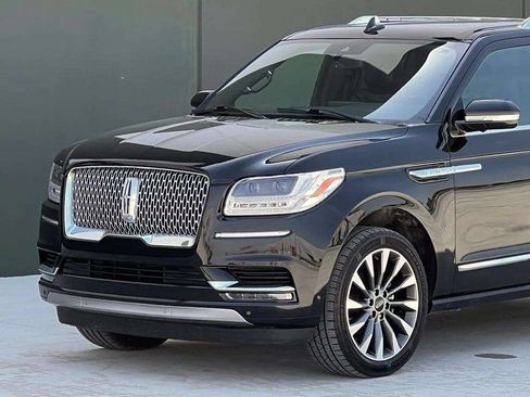 Used 2021 Lincoln Navigator L Reserve AWD/4WD image 38