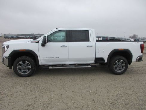 New 2026 GMC Sierra 2500 SLT w/ SLT Premium Package AWD/4WD image 9