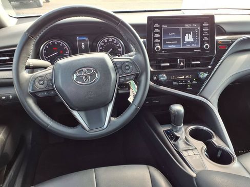 Used 2024 Toyota Camry SE FWD image 14