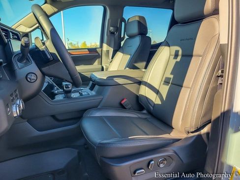 Used 2025 GMC Sierra 1500 Denali w/ Denali Reserve Package image 9