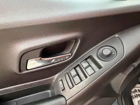 Used 2022 Chevrolet Trax LT w/ Driver Confidence Package image 25