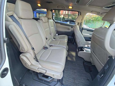 Used 2024 Honda Odyssey Touring image 14
