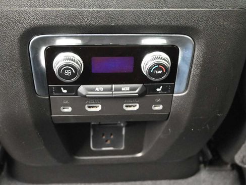Used 2023 GMC Yukon XL Denali Ultimate AWD/4WD image 30
