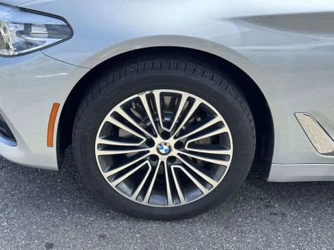 Used 2019 BMW 530i xDrive w/ Convenience Package AWD/4WD image 17