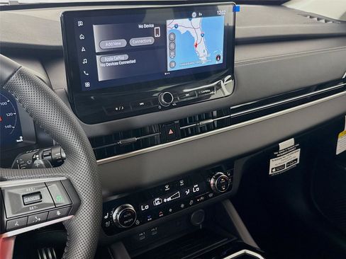 New 2026 Mitsubishi Outlander SEL image 8