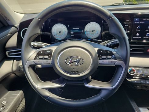 Used 2022 Hyundai Elantra SEL w/ Convenience + Premium Package FWD image 21
