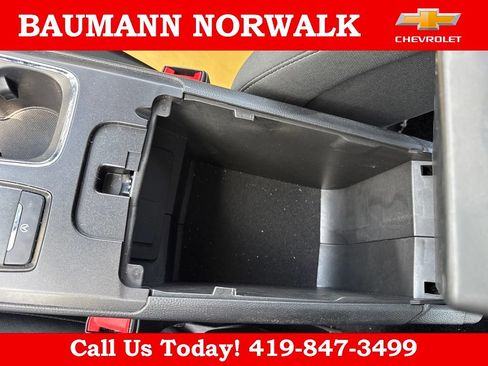 Used 2019 Ford Fusion SE FWD image 30