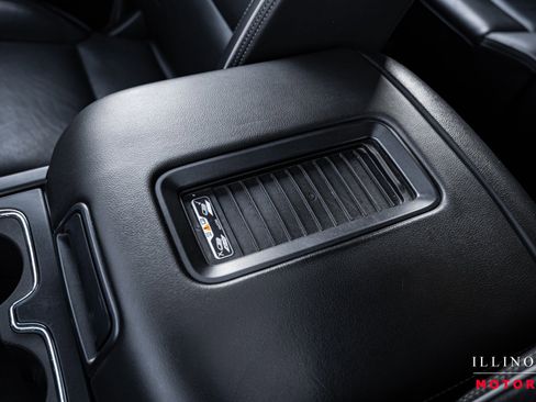 Used 2019 Chevrolet Silverado 3500 High Country w/ Duramax Plus Package image 27