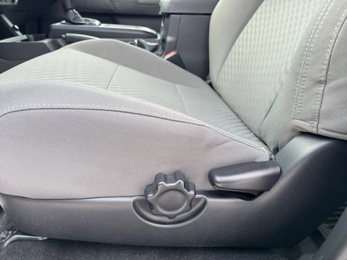 Used 2023 Toyota Tacoma SR image 15