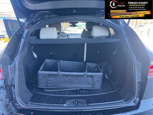 Used 2020 Jaguar E-PACE R-Dynamic S image 11