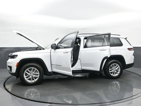 New 2025 Jeep Grand Cherokee L Laredo w/ Luxury Tech Group I image 57