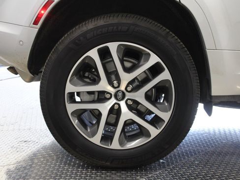 Used 2022 Land Rover Defender 110 XS Edition image 14