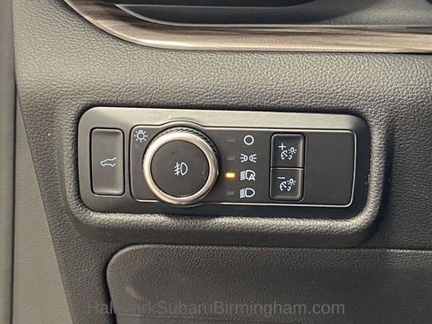 Used 2023 Ford Explorer Limited image 23