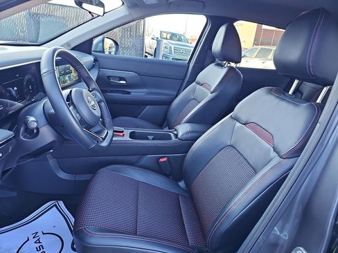 Used 2025 Nissan Kicks SR image 27