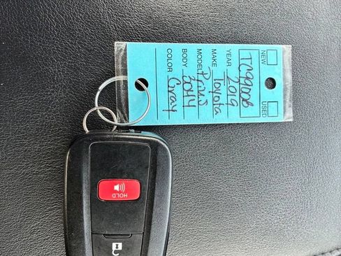 Used 2019 Toyota Prius XLE w/ Advanced Technology Package AWD/4WD image 46