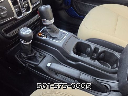 Used 2023 Jeep Gladiator Sport AWD/4WD image 31