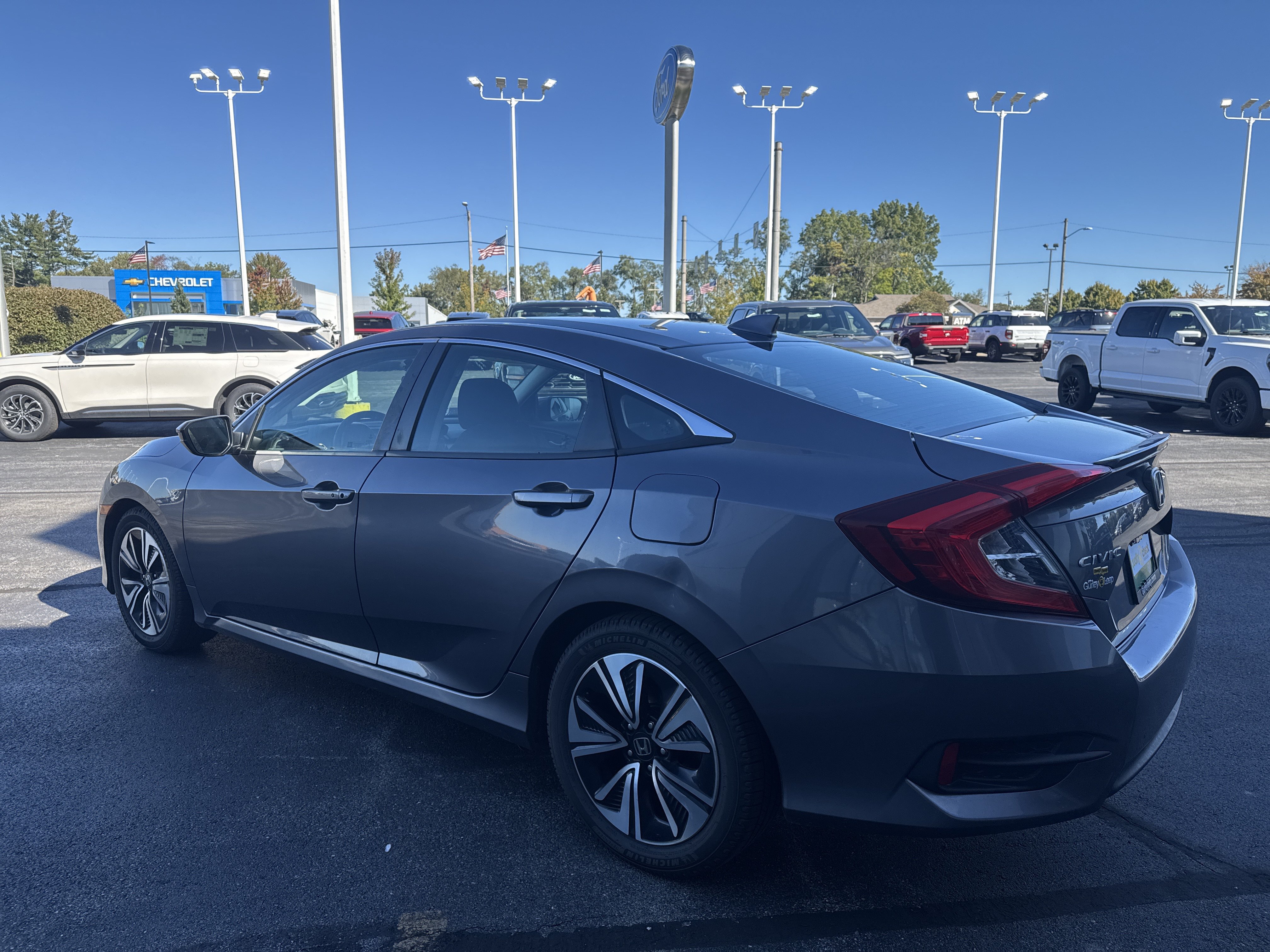 Used 2017 Honda Civic EX-T image 6