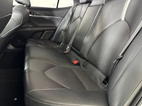 Used 2021 Toyota Camry XSE image 11