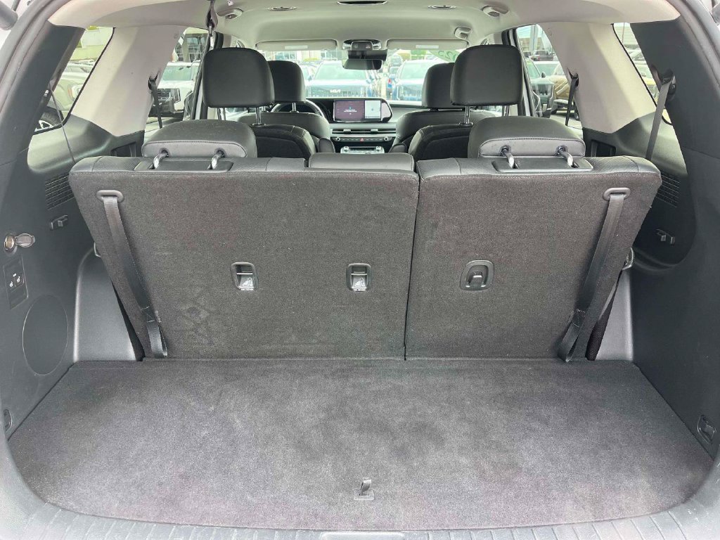 Used 2025 Hyundai Palisade SEL FWD image 9