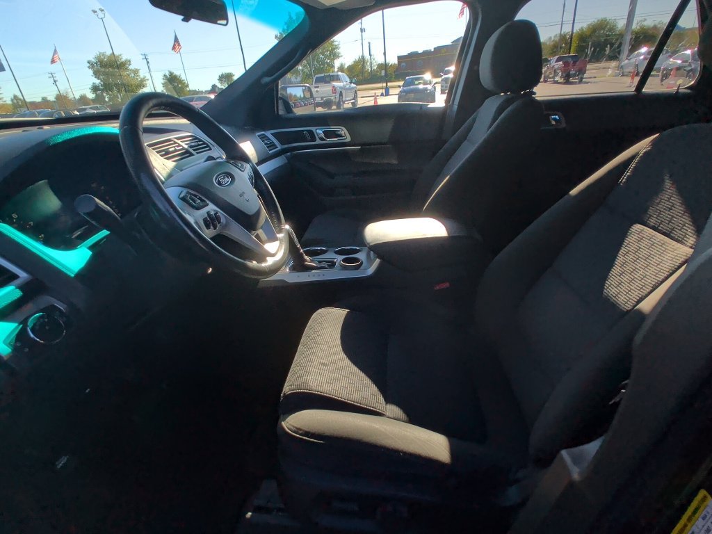 Used 2014 Ford Explorer XLT FWD image 8