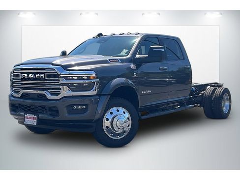 New 2026 RAM 5500 4x4 Crew Cab w/ Laramie Trim Package image 2