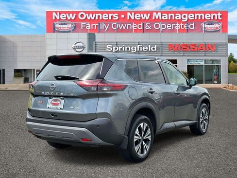 Used 2022 Nissan Rogue SV AWD/4WD image 5
